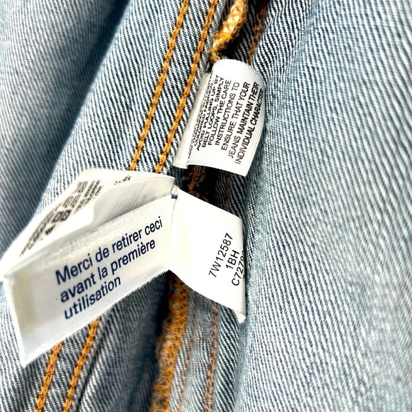 Lucky Brand
Tomboy Trucker Denim Jacket size S - Picture 13 of 13